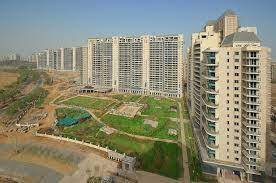 Experience Luxury at DLF The Aralias Sector 42 Gurgaon